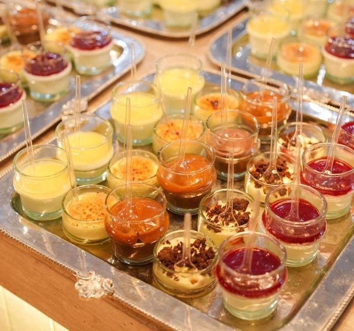 Verrines sucrées préparées par le chef