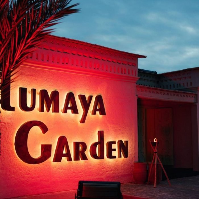 Enseigne de Lumaya Garden à l'entrée du jardin